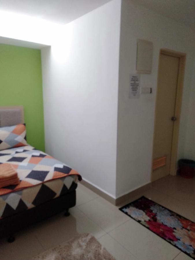 Risqi Apartment 2 Bedroom Wakaf Che Yeh Kota Bharu Exterior photo